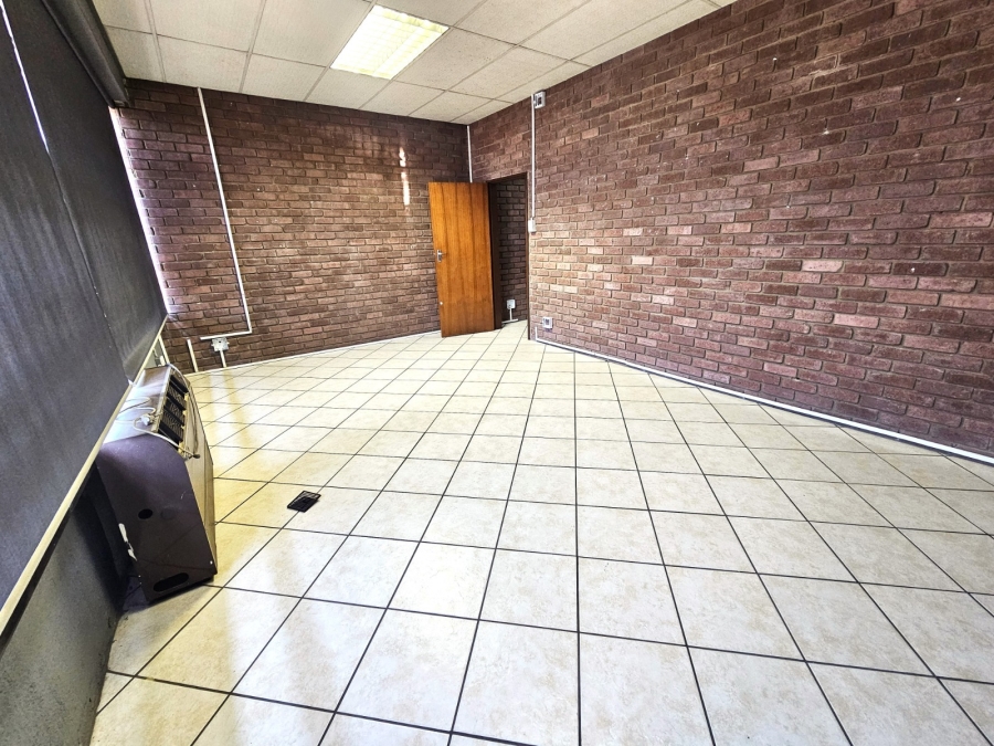 To Let Commercial Property for Rent in Rustenburg Rural North West